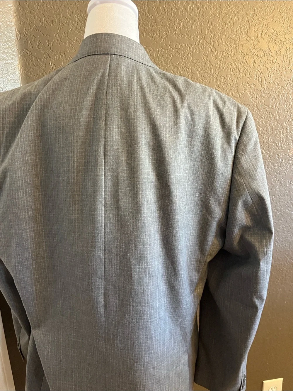 Sean John Light Gray Two-Button Suit with Notch Lapel